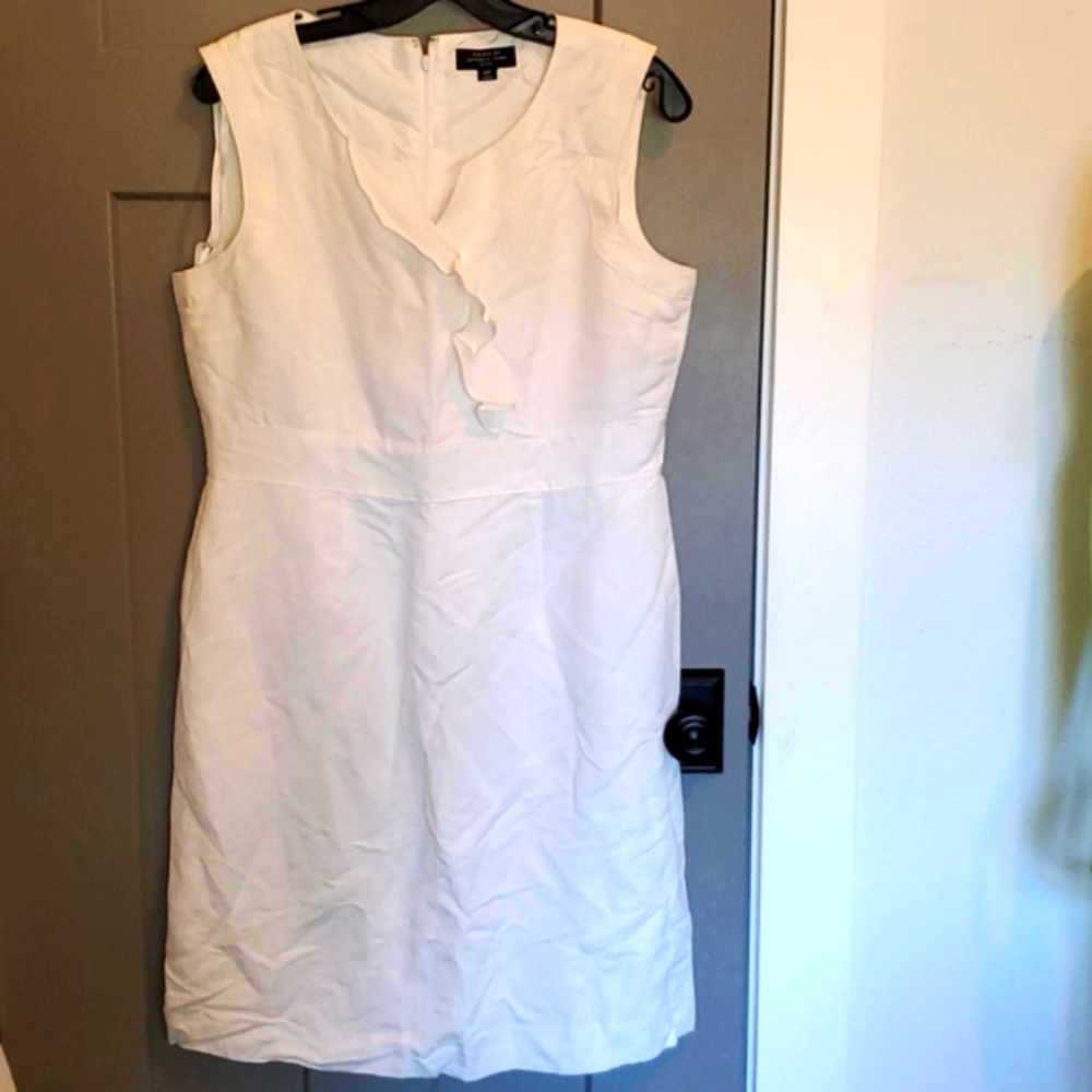 NEW Tahari brand ladies LINEN dress. NEW without tags.
